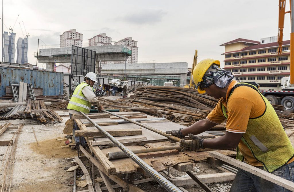 The country’s three main economic sectors, namely manufacturing, construction and agriculture that have been hit hard by the Covid-19 pandemic, have gradually recovered, said Minister.